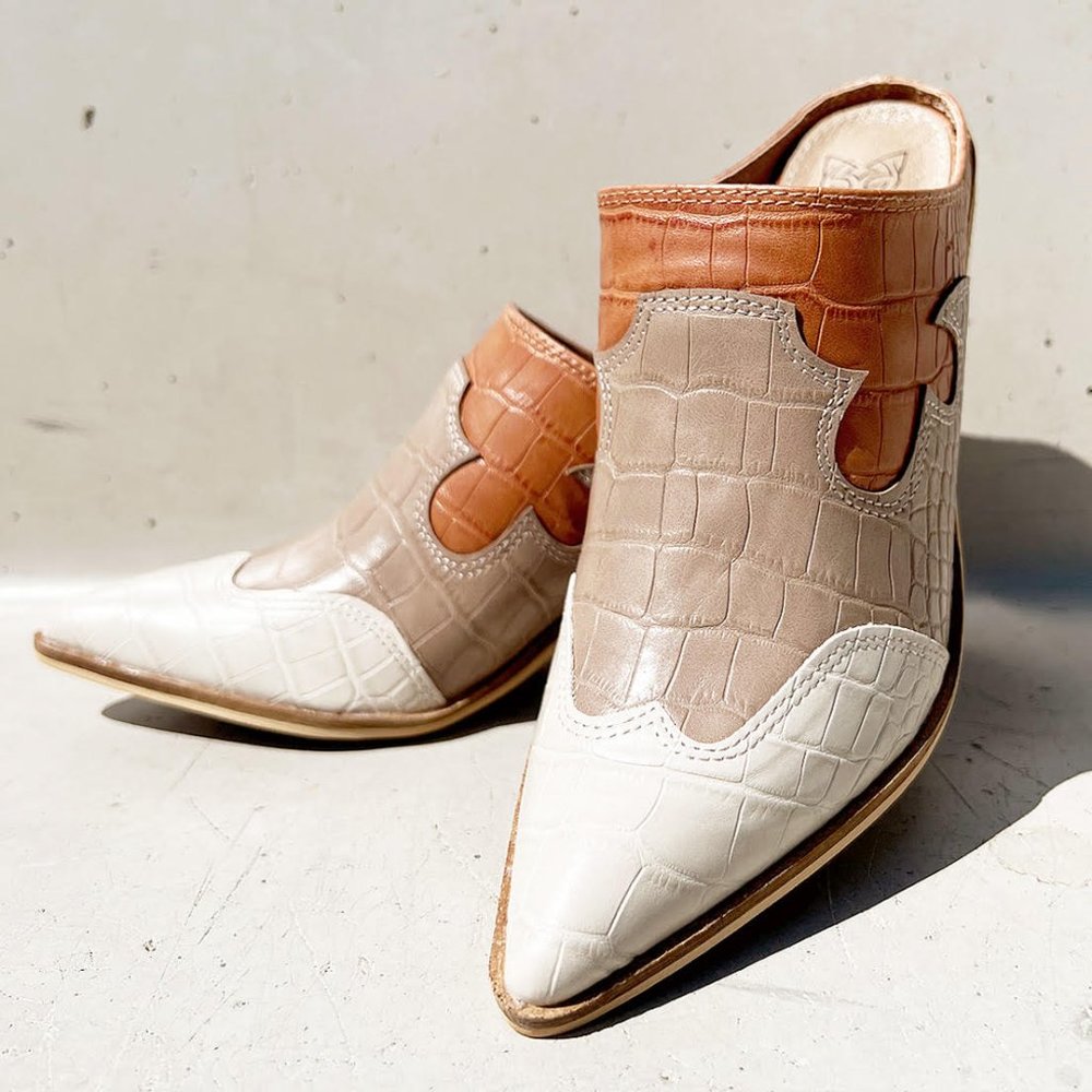 NEW Western Croc Embossed Colorblock Pointy Toe Block Heel Slip On Mules Shoes - Picture 3 of 13